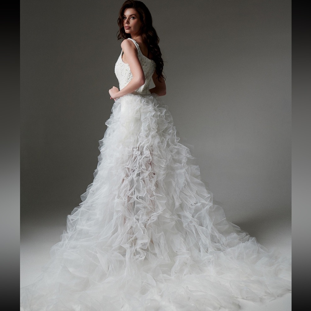 White puffy Bridal overskirt, overskirt, bridal skirt, detachable bridal skirt